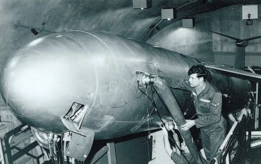 Подготовка к запуску MGM-13B (TM-76B) на авиабазе
в Окинаве, 1969 г.